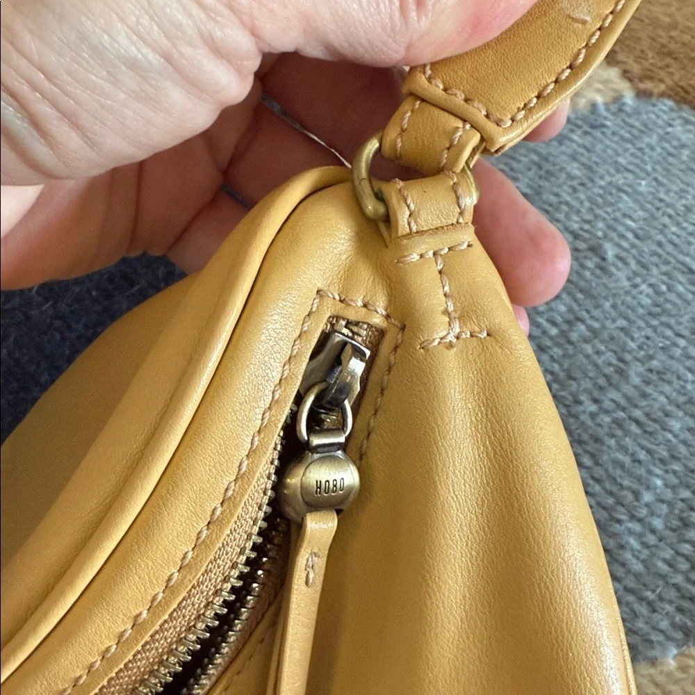 Hobo Juno Leather Crossbody/Belt Bag in Flax color - Picture 8 of 8